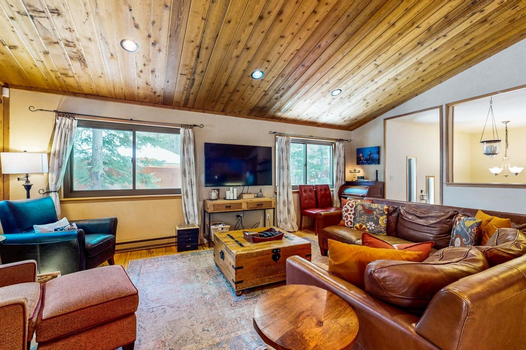 Tastefully-Updated, Classic Tahoe Family Home Truckee Exterior foto